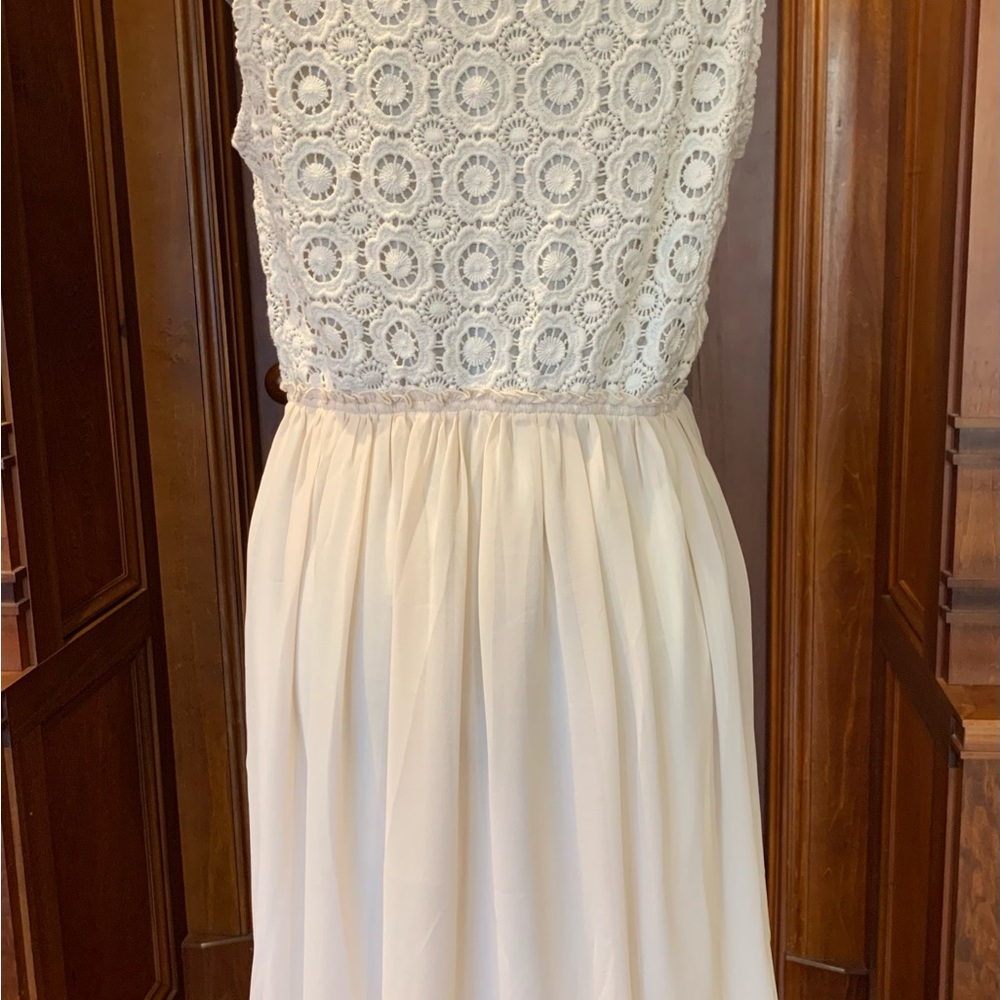 Mystree Gray and Black Dress Form